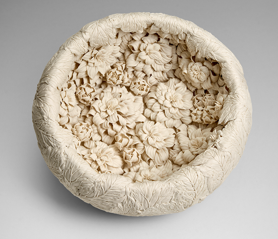 Lot 819. Hosono Hitomi, Zelkova and Dahlia Bowl, 2017. Estimate $15,000 - 20,000