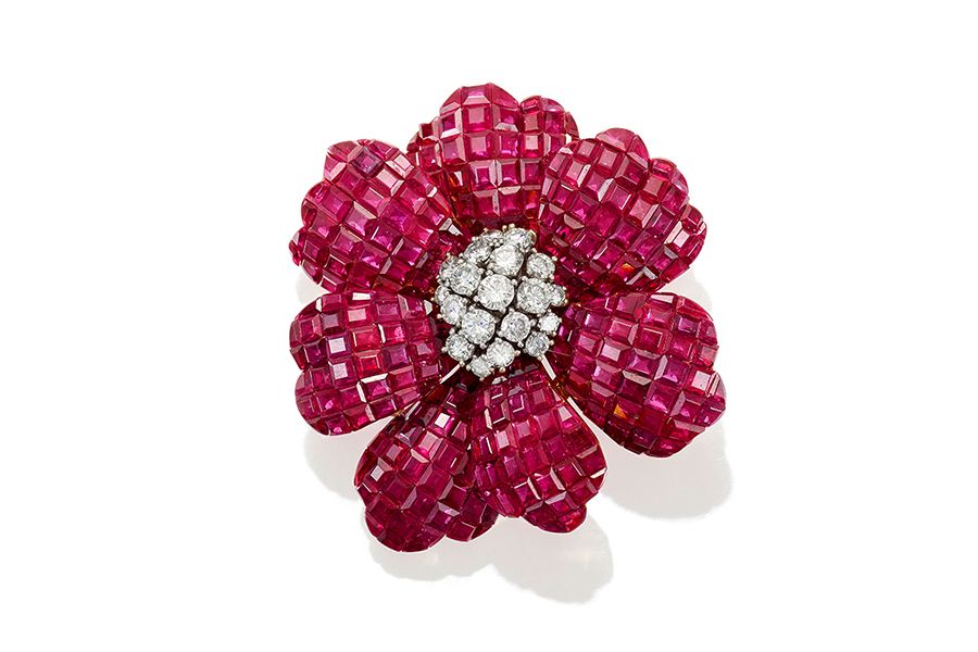 Bonhams : A Closer Look | Barbara Walters' Jewelry7 dazzling pieces ...