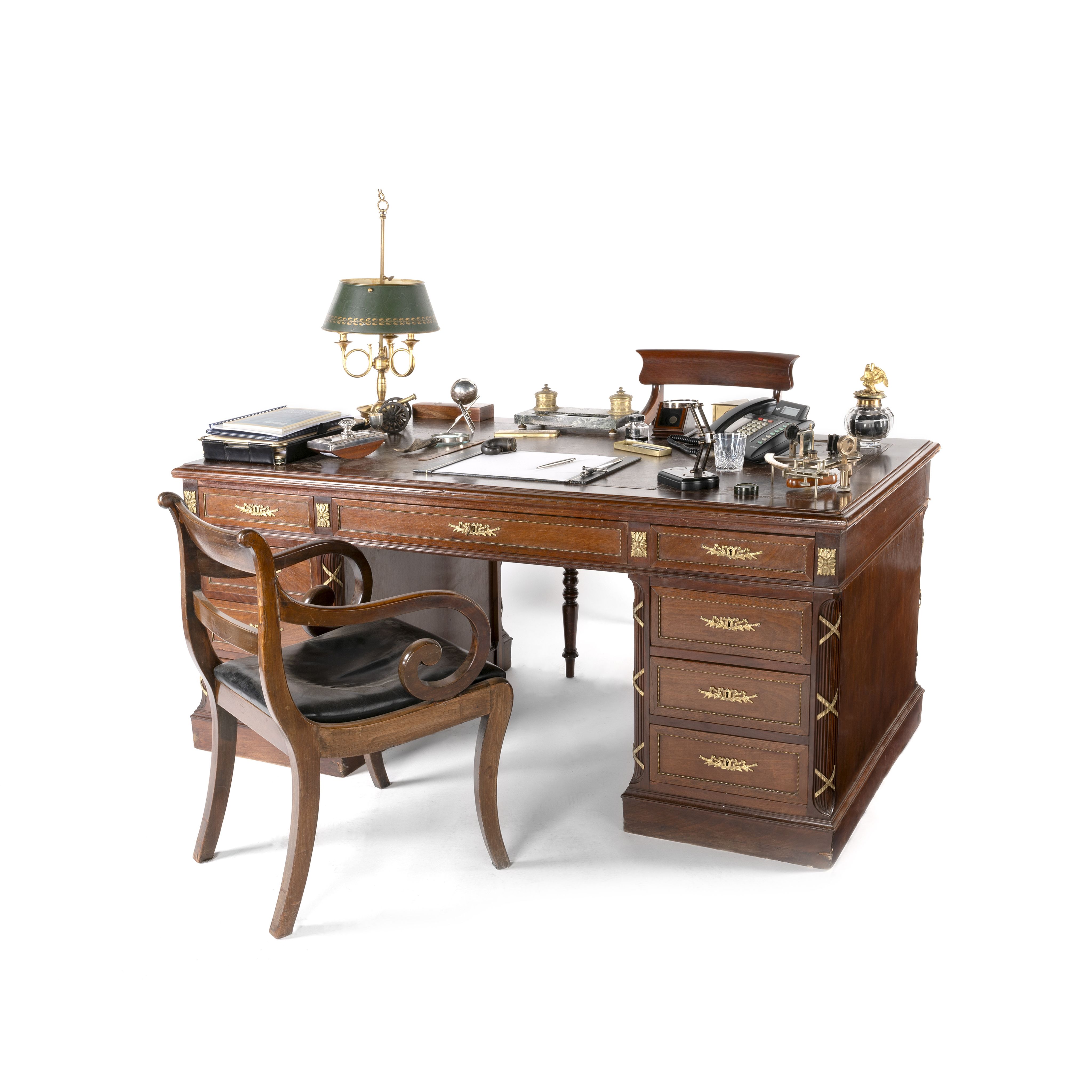Lord Rothermere Desk A crowning achievement: The Crown | BM 77