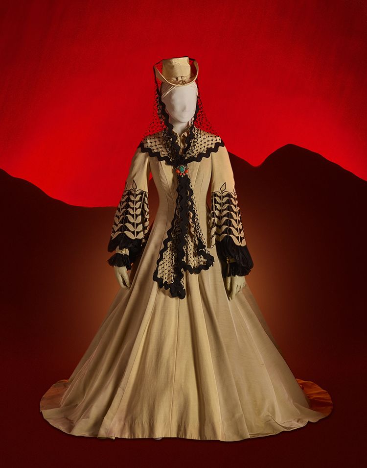 An important Vivien Leigh gown from&nbsp;Gone with the Wind, Selznick International Pictures, 1939, designed by Walter Plunkett. Estimate: $100,000 - 150,000 (£80,000 - 125,000)