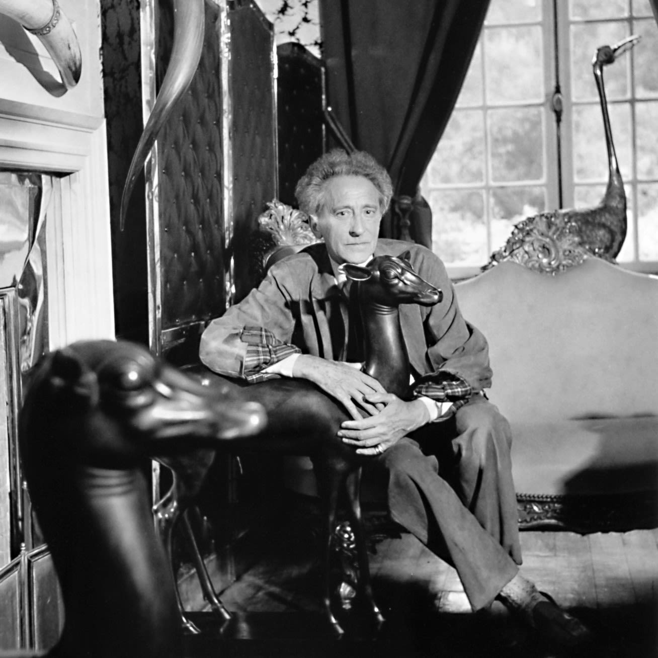 Luc Fournol (1931 – 2007), Jean Cocteau – au salon. Copyright Luc Fournol.