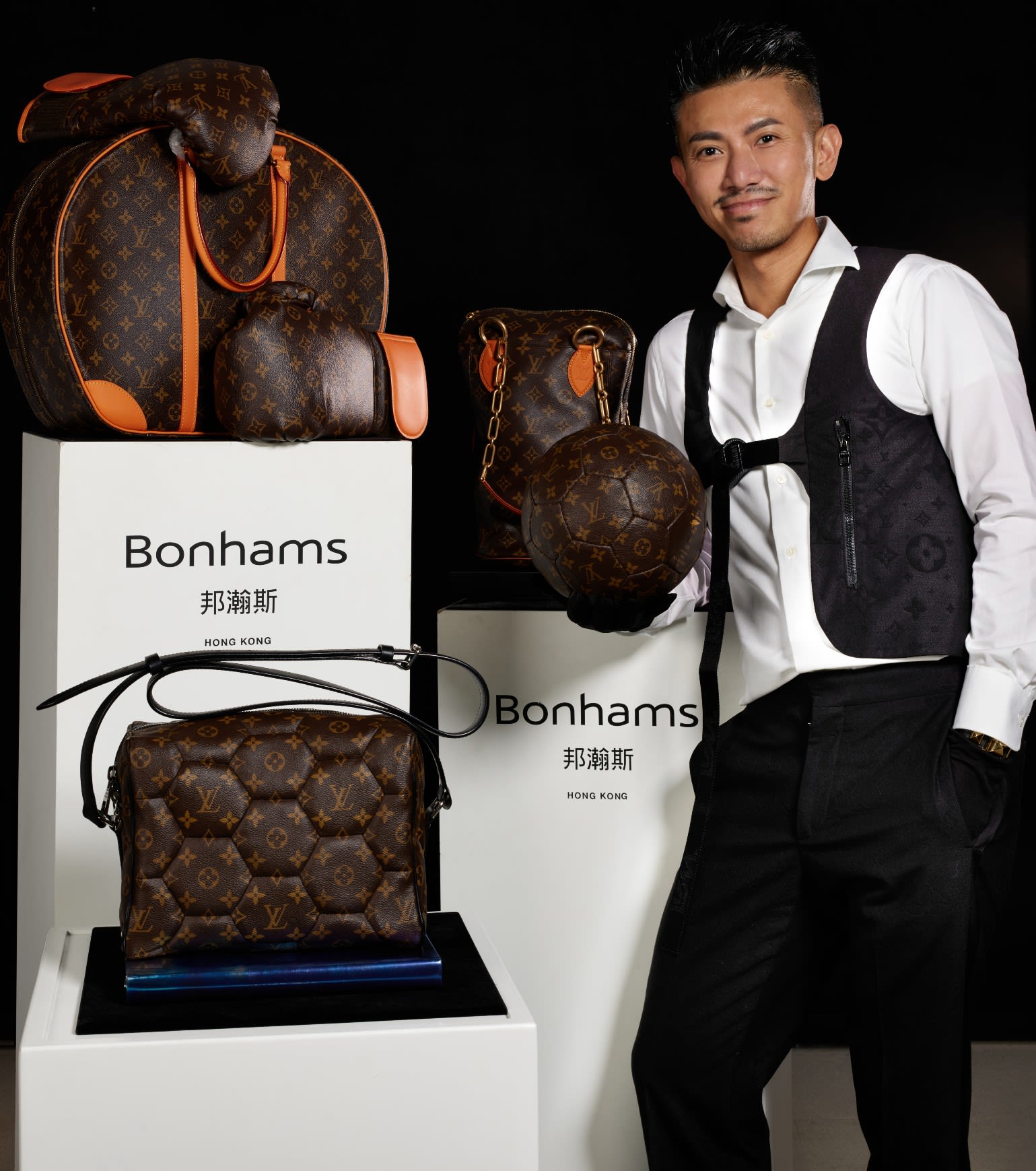Bonhams Cars : A Louis Vuitton golf bag