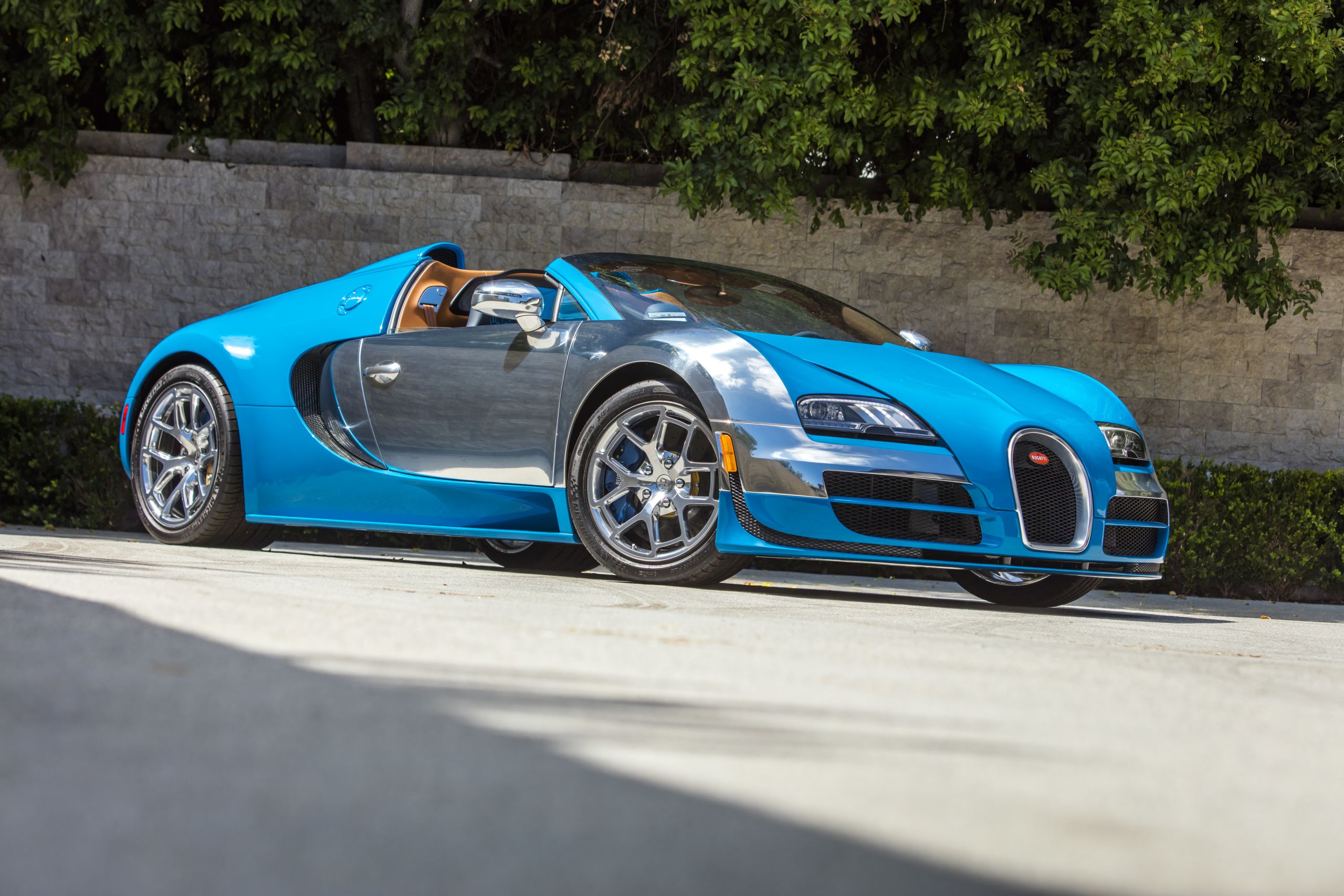 2014 BUGATTI VEYRON 16.4 GRAND SPORT VITESSE 'MEO COSTANTINI'. Sold for US$ 1,750,000 inc. premium. 